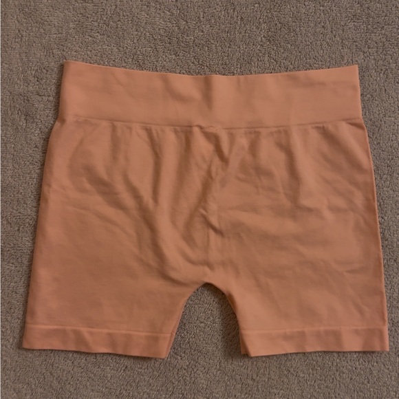 Naturyl by Niykee - 'The OG' Basic Booty Shorts - Baby Pink - One Size - Picture 2 of 3